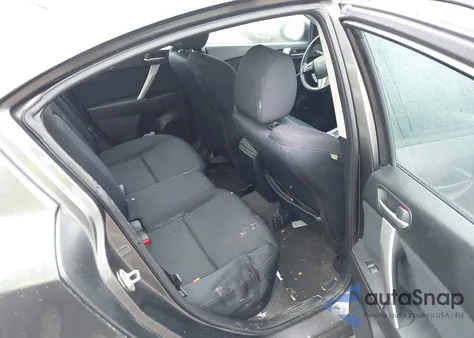 2010 Mazda Mazda3 z USA, uszkodzony, nr VIN JM1BL1S62A1201112